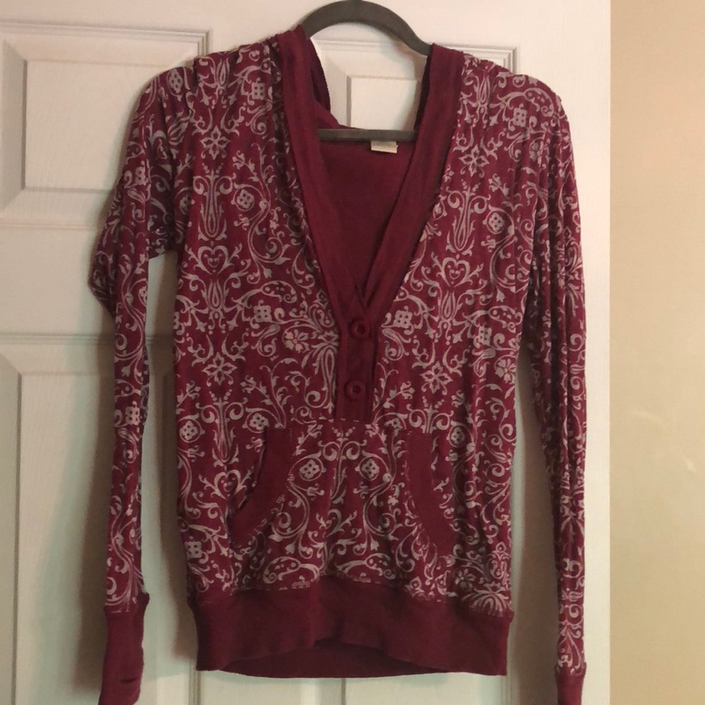 Long sleeve hooded shirt